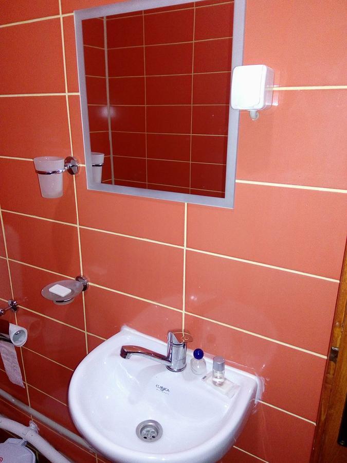 Bed and Breakfast Kafana "Kaj Zoki" Probistip Екстер'єр фото